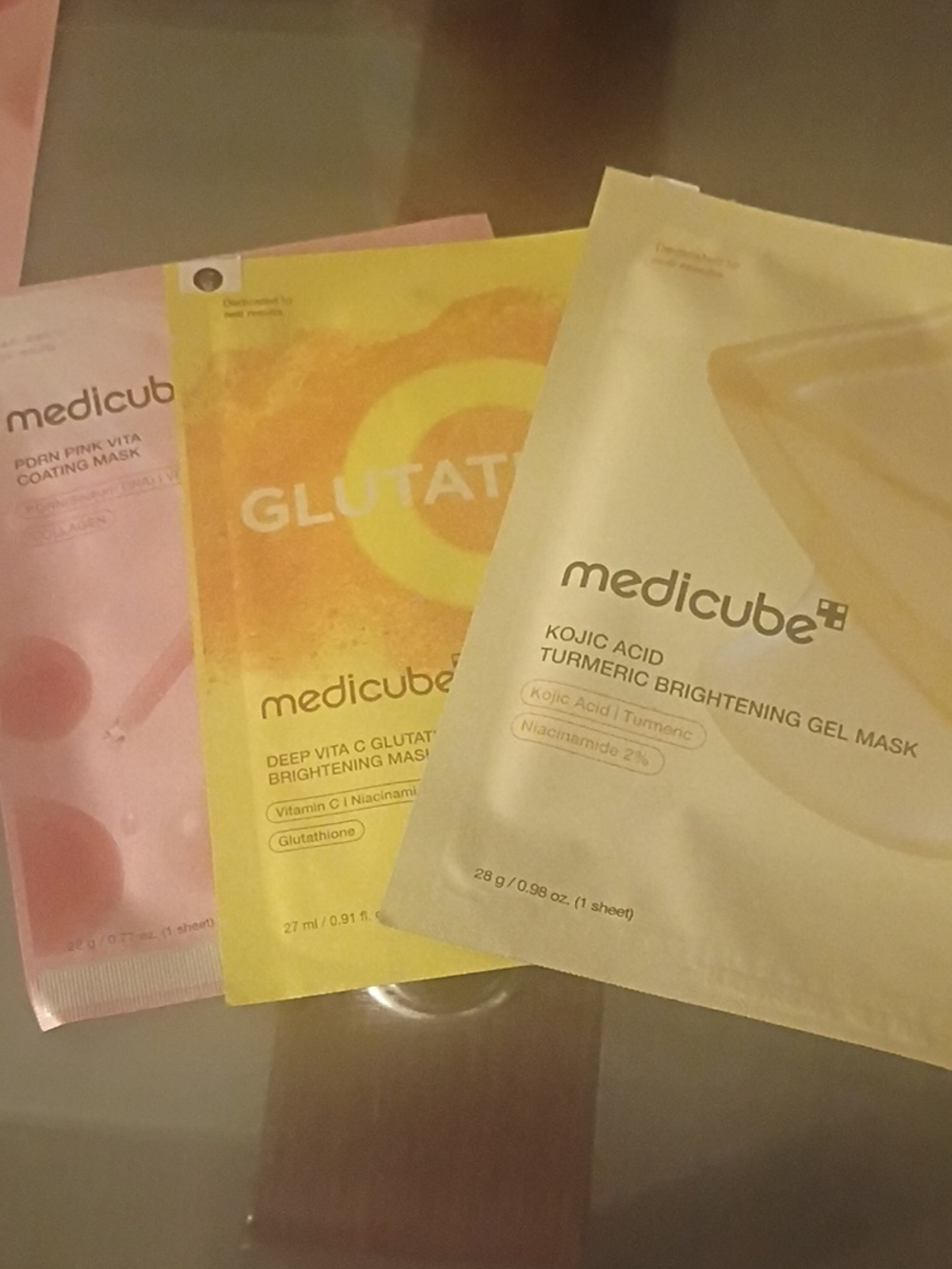 Medicube Masks Trio. Pdrn Gluthiaton And Turmeric Gel Mask